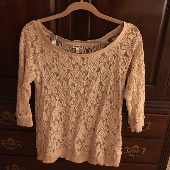 EXPRESS Floral Laced Top! - Picture 6 of 12